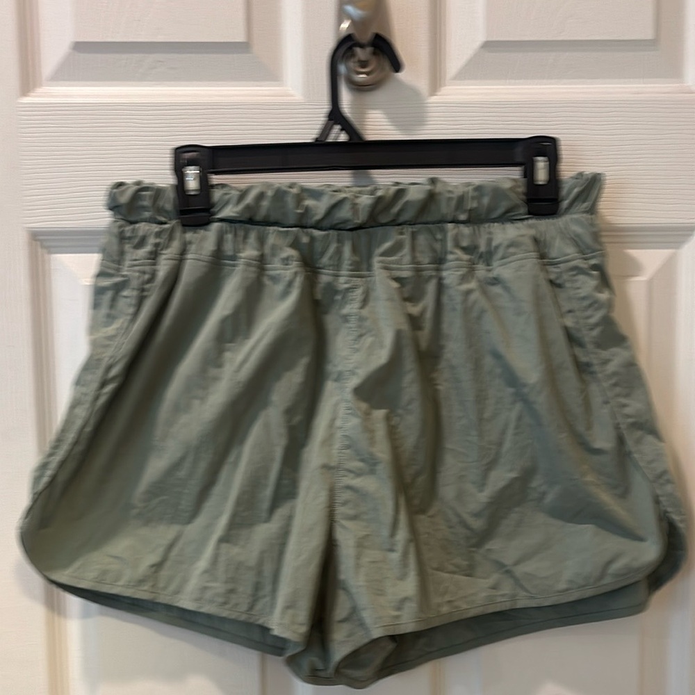 Yogalicious Olive green shorts‎